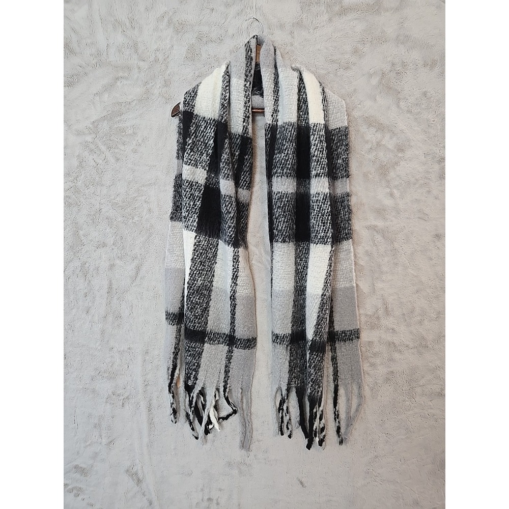 Steve Madden Scarf Womens One Size Black Gray Plaid Fringe‎ Fall Shawl Wrap